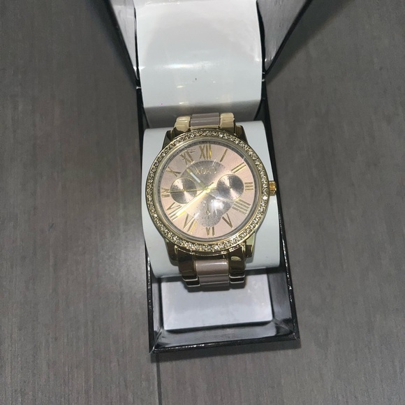 XOXO gold watch - Picture 2 of 4